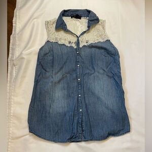 Jessica Simpson size small denim/lace button down tank top